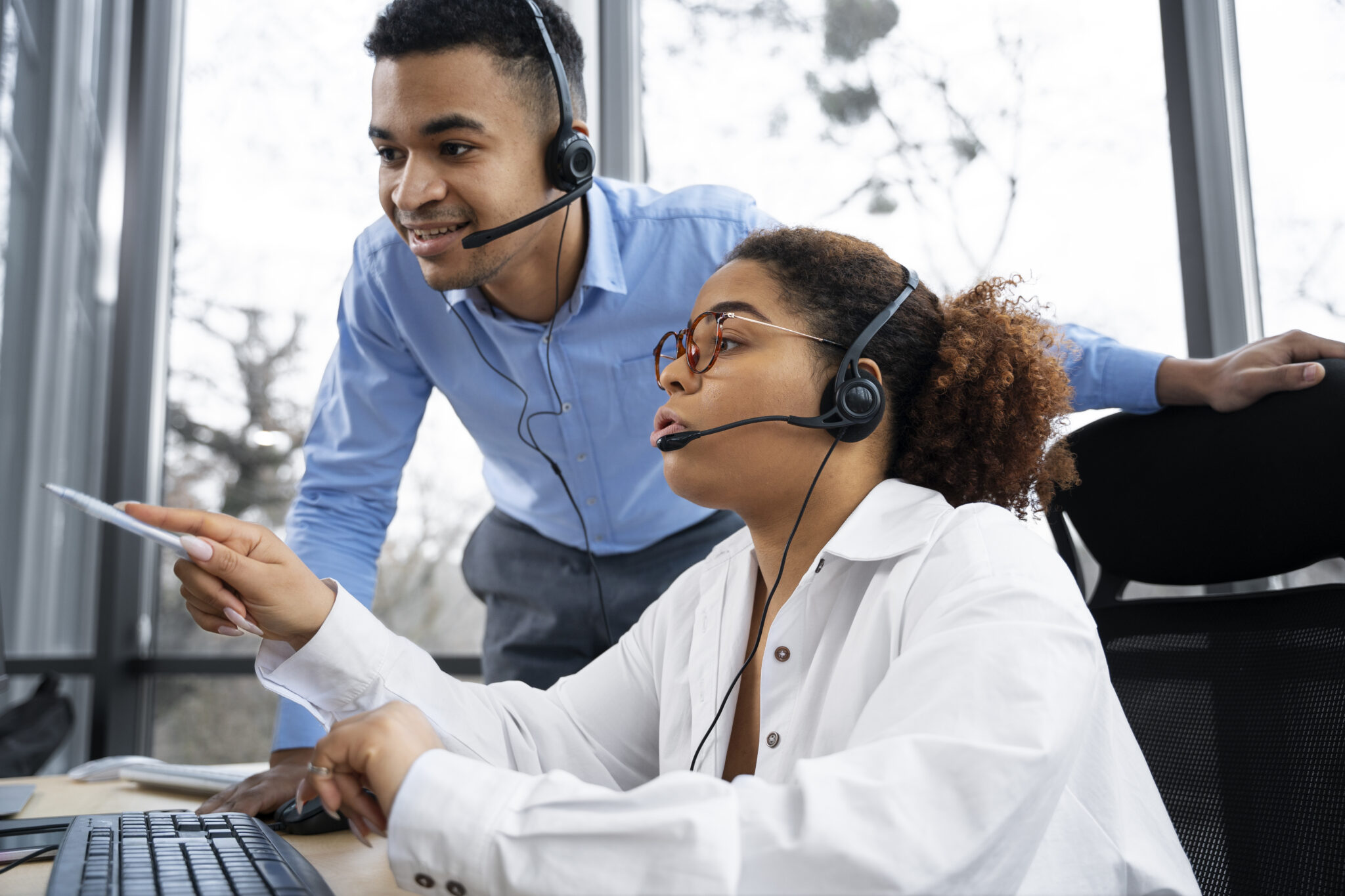people-working-call-center
